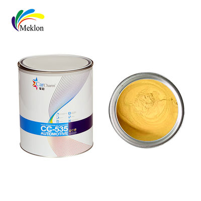 Окончание основной покрытия прозрачной отражающей распылительной краски с гладким эффектом