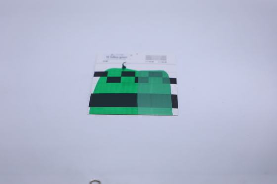 Высокостойкая и устойчивая к царапинам, сочетаемая с оригинальной желто-зеленой автомобильной краской.