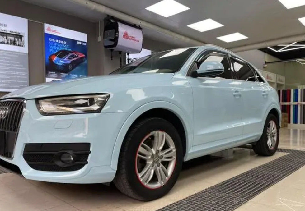 Готовая смешанная автомобильная краска для Audi LX5D Glacier Blue с соответствующим цветом пальто